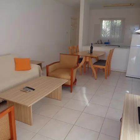 Santa Barbara Complex Апартаменты Лимасол